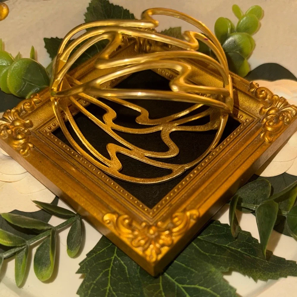 Vintage Modern Gold Tone Cuff Bracelet - Picture 4 of 16